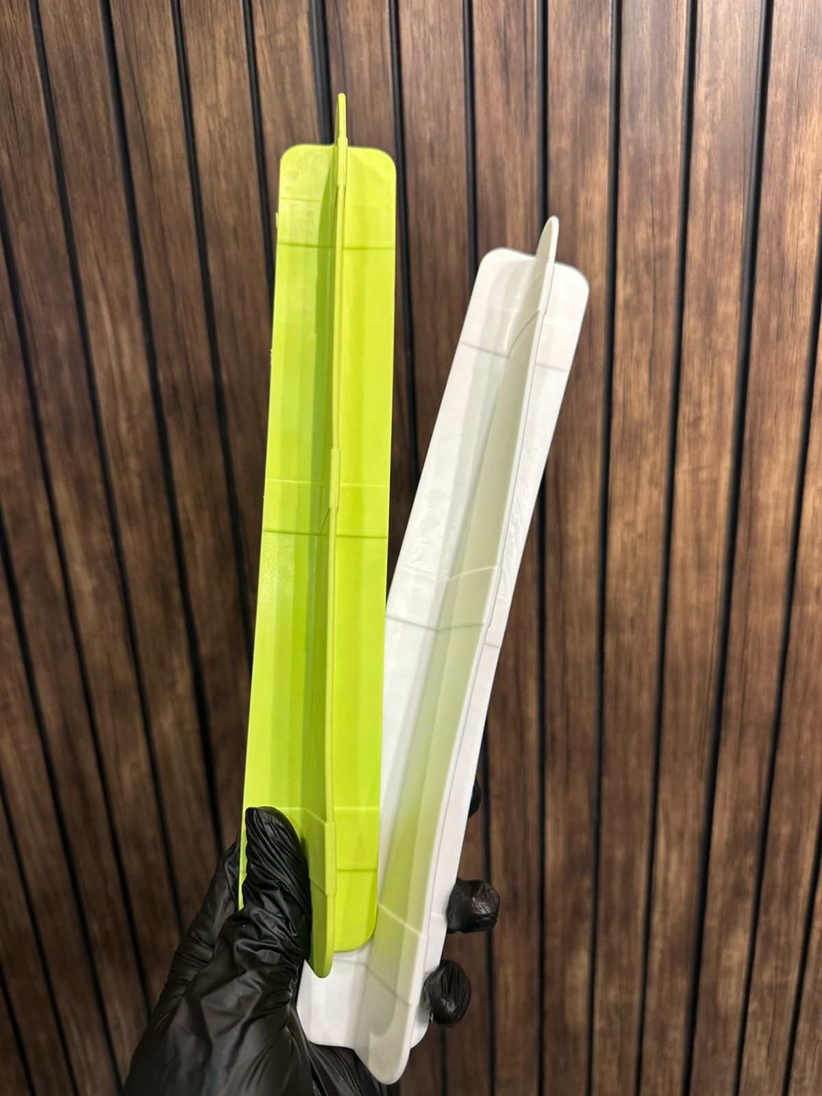 Silicone Sink Splash Guard with Suction – Flexible Water Stopper for Kitchen & Bathroom